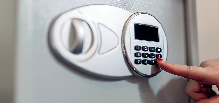 Jewelry Safe Cracking in Elk Grove, California