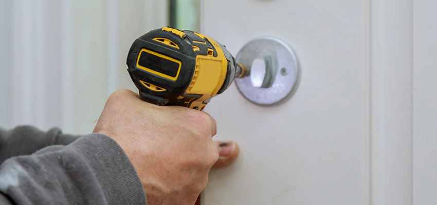 Street Locksmith For Smart Lock Repair in Elk Grove, CA
