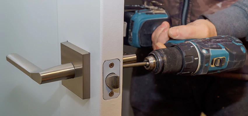 Broken Door Handle Lock Repair in Elk Grove, California